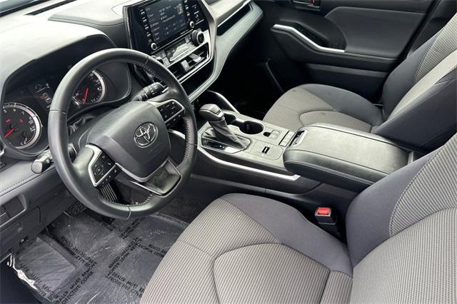 used 2022 Toyota Highlander car, priced at $34,981