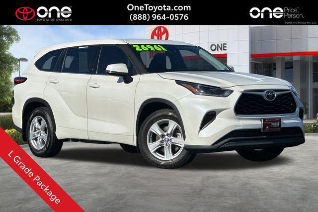 used 2021 Toyota Highlander car, priced at $25,962