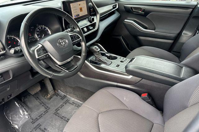 used 2023 Toyota Highlander car, priced at $31,983