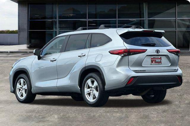 used 2023 Toyota Highlander car, priced at $31,983