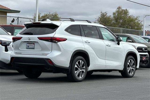 used 2023 Toyota Highlander car, priced at $40,961