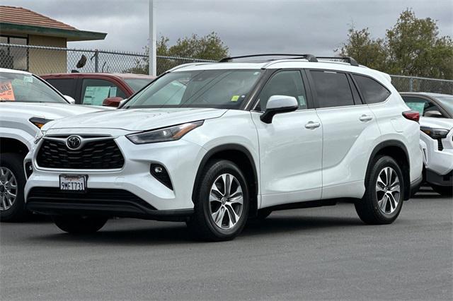 used 2023 Toyota Highlander car, priced at $40,961