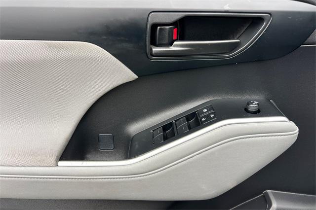 used 2023 Toyota Highlander car, priced at $28,961