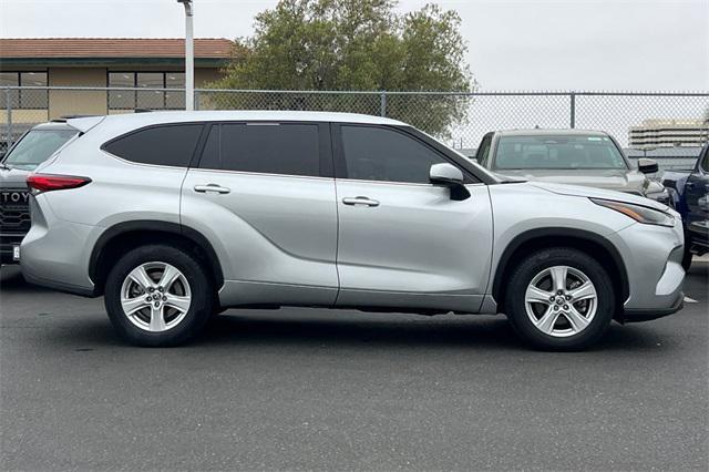 used 2023 Toyota Highlander car, priced at $28,961