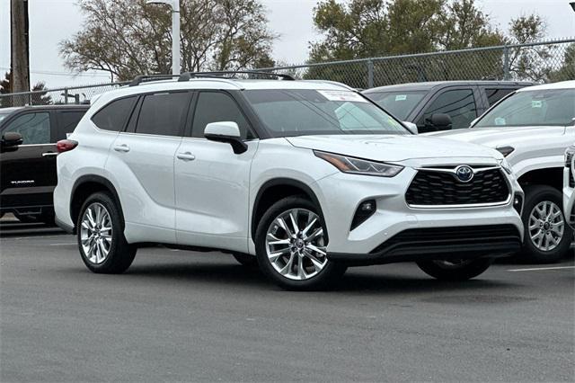 used 2023 Toyota Highlander Hybrid car, priced at $50,981
