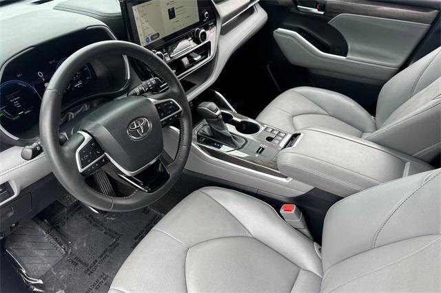 used 2023 Toyota Highlander Hybrid car, priced at $50,981