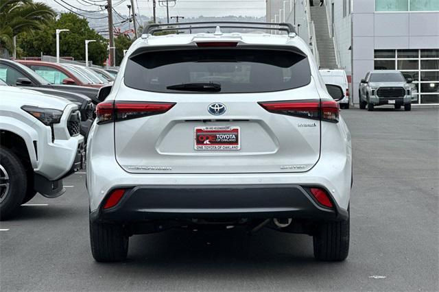 used 2023 Toyota Highlander Hybrid car, priced at $50,981