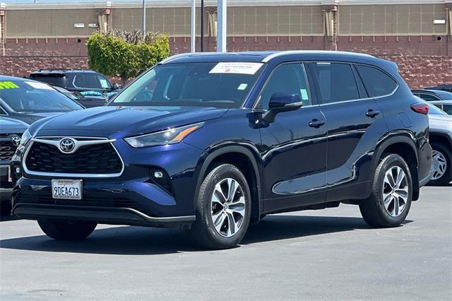 used 2022 Toyota Highlander car, priced at $40,981