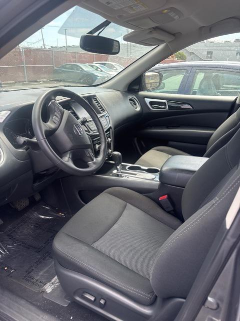 used 2020 Nissan Pathfinder car, priced at $18,561