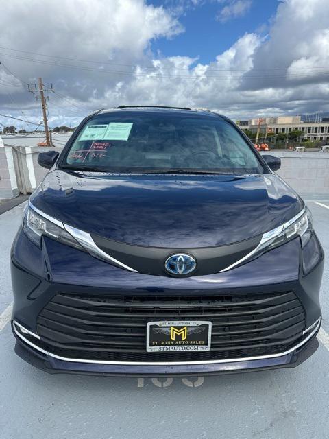 used 2021 Toyota Sienna car, priced at $45,961