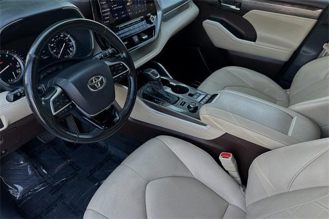 used 2020 Toyota Highlander car, priced at $36,965