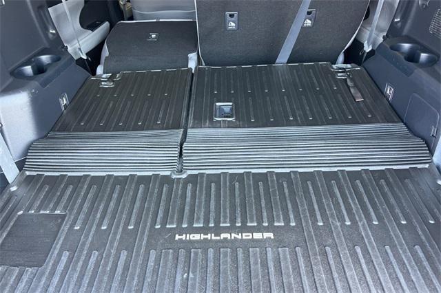 used 2023 Toyota Highlander car, priced at $36,981