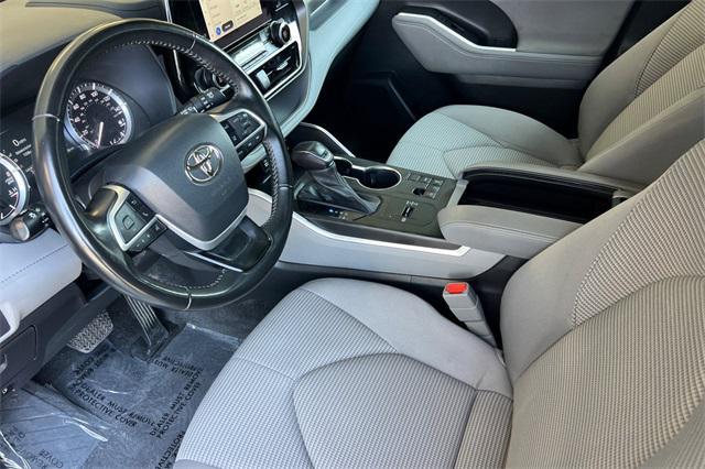 used 2023 Toyota Highlander car, priced at $36,981