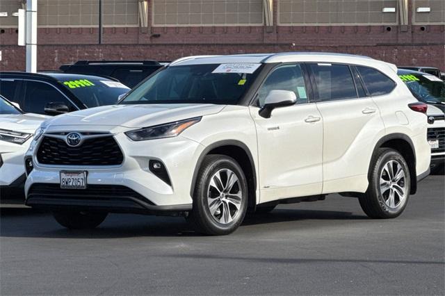 used 2021 Toyota Highlander Hybrid car, priced at $39,982