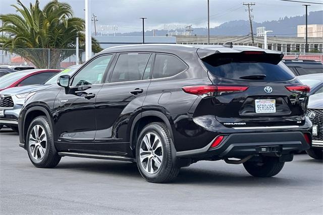 used 2020 Toyota Highlander Hybrid car, priced at $36,961