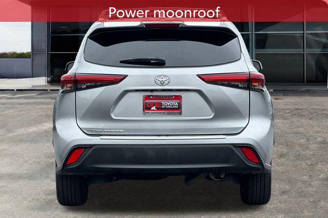 used 2023 Toyota Highlander car, priced at $36,585