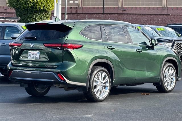 used 2023 Toyota Highlander car, priced at $42,981