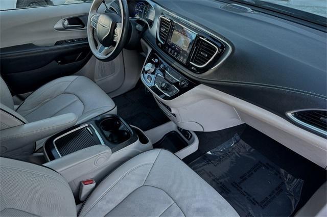 used 2020 Chrysler Pacifica Hybrid car, priced at $29,962