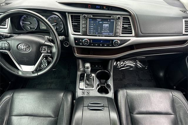 used 2018 Toyota Highlander car, priced at $27,481