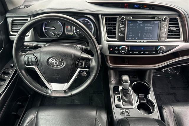 used 2018 Toyota Highlander car, priced at $27,481