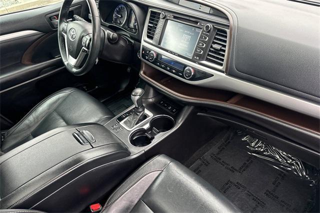 used 2018 Toyota Highlander car, priced at $27,481