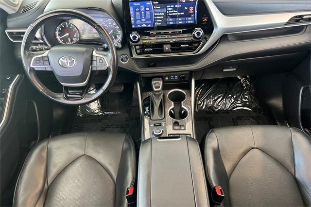 used 2022 Toyota Highlander car, priced at $43,981