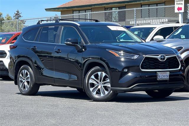 used 2024 Toyota Highlander car, priced at $47,981
