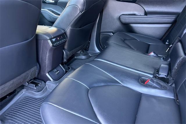 used 2024 Toyota Highlander car, priced at $45,283