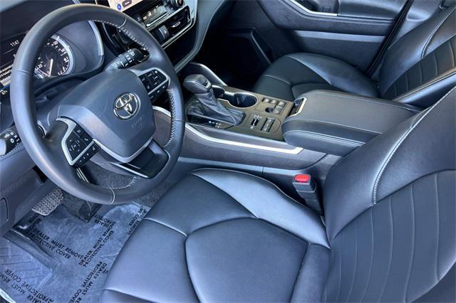 used 2024 Toyota Highlander car, priced at $47,981