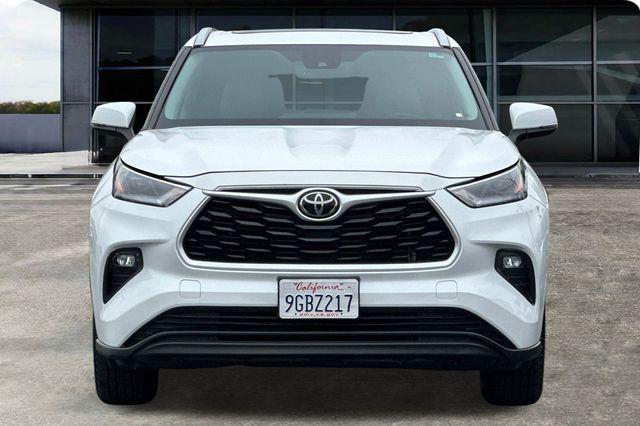 used 2023 Toyota Highlander car, priced at $33,982