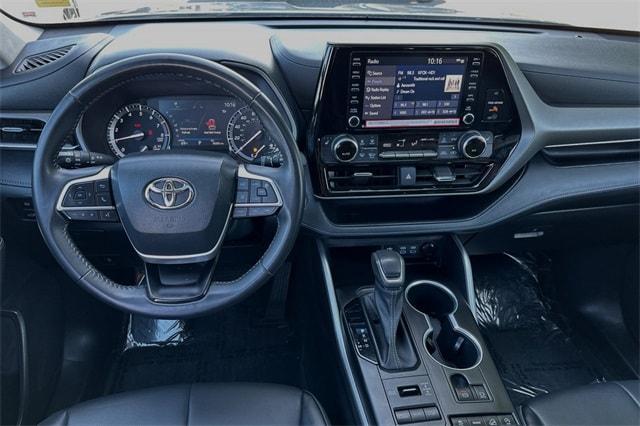 used 2022 Toyota Highlander car, priced at $36,964