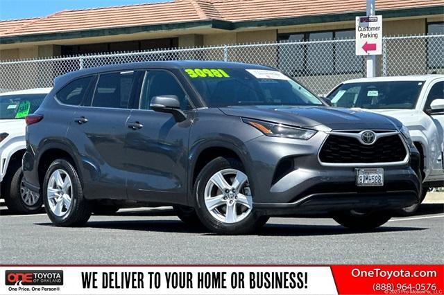 used 2021 Toyota Highlander car, priced at $30,961
