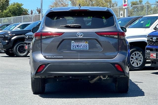 used 2021 Toyota Highlander car, priced at $30,461