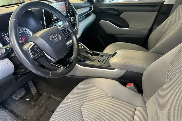 used 2020 Toyota Highlander car, priced at $25,562