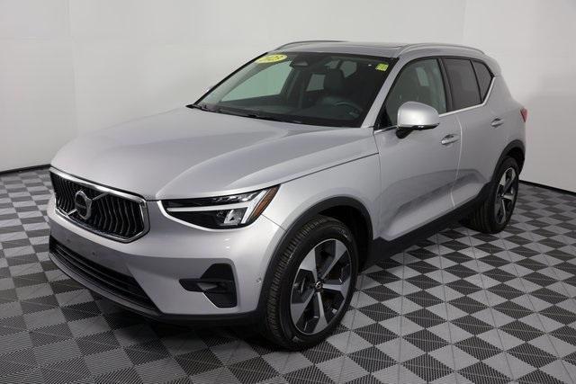 used 2023 Volvo XC40 car, priced at $34,400