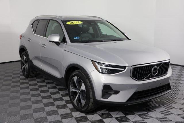 used 2023 Volvo XC40 car, priced at $34,400