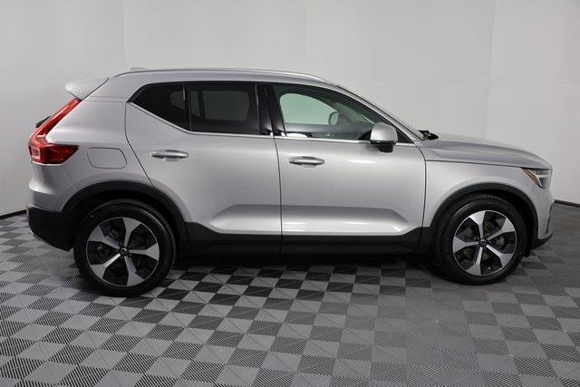 used 2023 Volvo XC40 car, priced at $34,400