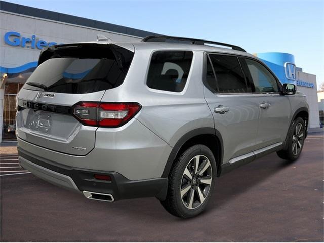 new 2025 Honda Pilot car, priced at $51,780