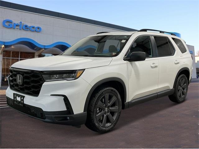 new 2025 Honda Pilot car, priced at $44,205