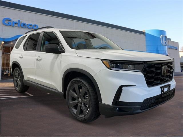 new 2025 Honda Pilot car, priced at $44,205