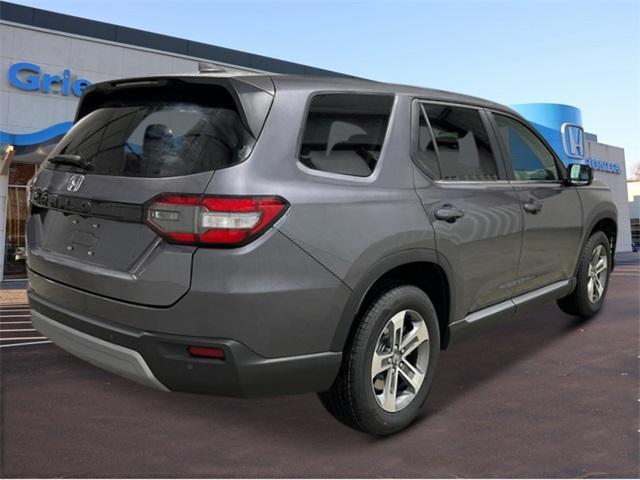 new 2025 Honda Pilot car, priced at $47,050