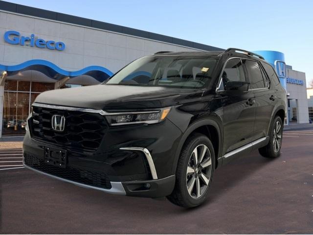 new 2025 Honda Pilot car, priced at $51,050
