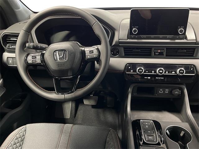 new 2025 Honda Pilot car, priced at $43,795