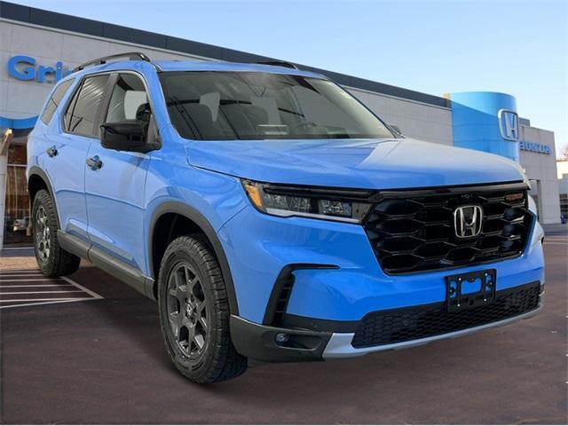 new 2025 Honda Pilot car, priced at $51,250