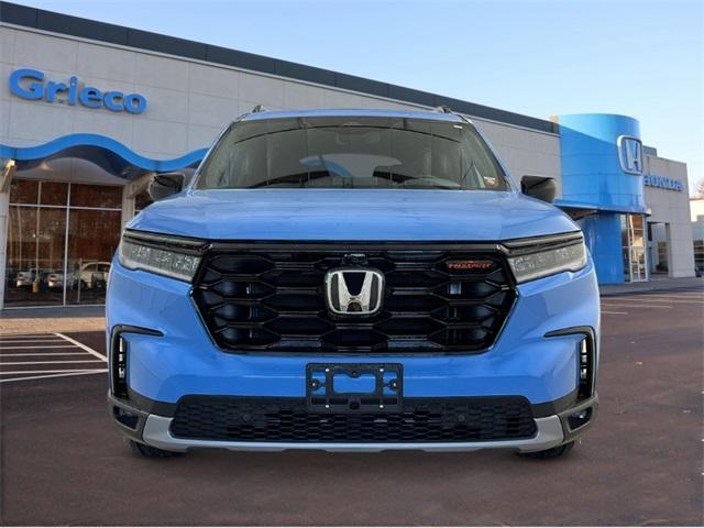 new 2025 Honda Pilot car, priced at $51,250