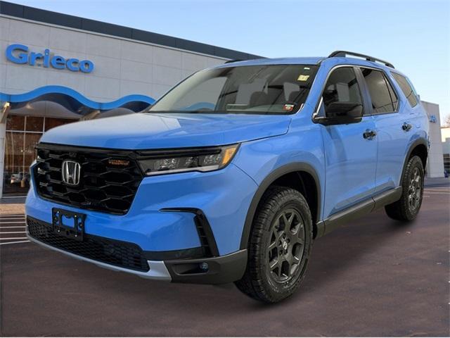 new 2025 Honda Pilot car, priced at $51,250