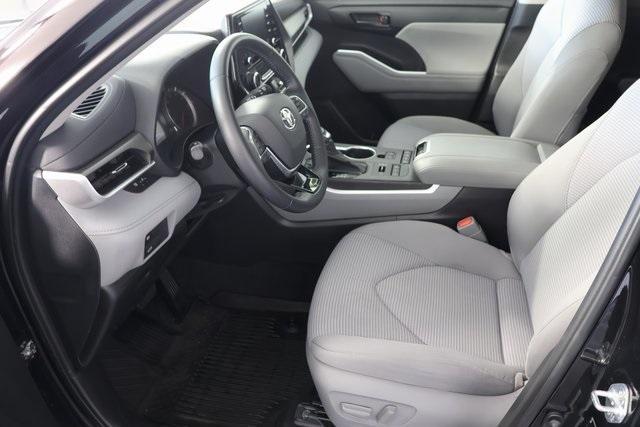 used 2021 Toyota Highlander car, priced at $30,300