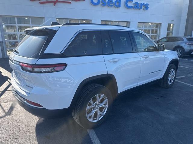 used 2022 Jeep Grand Cherokee car, priced at $31,998