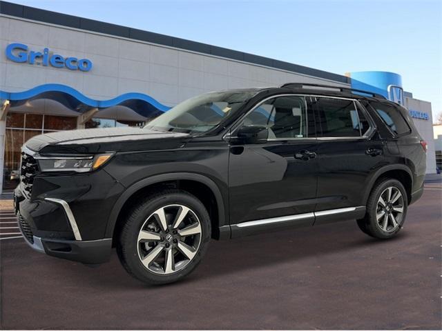 new 2025 Honda Pilot car, priced at $51,050