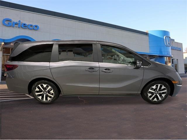 new 2026 Honda Odyssey car, priced at $44,290